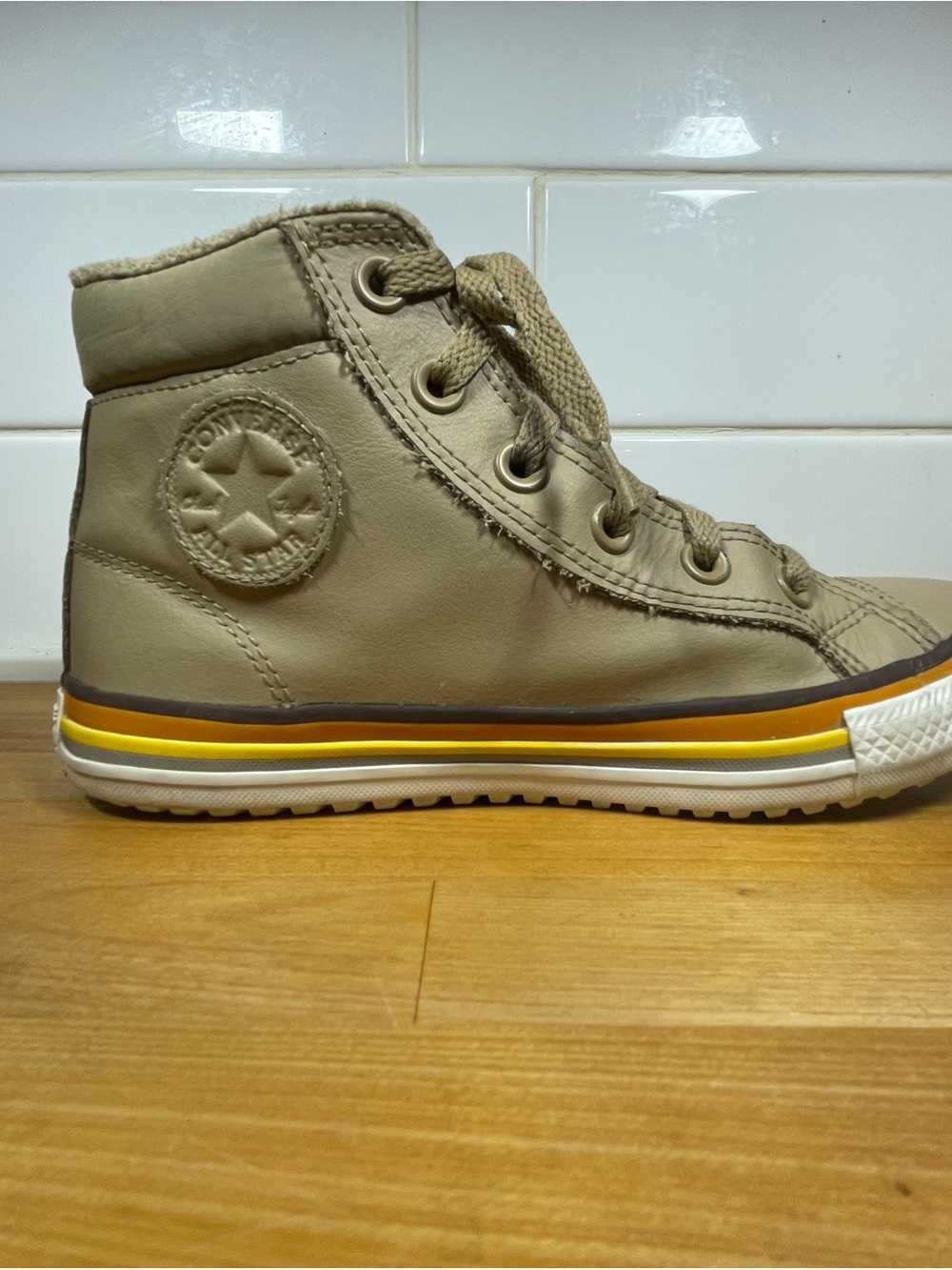 Converse Kids Retro High-Top Unisex Leather Sneaker